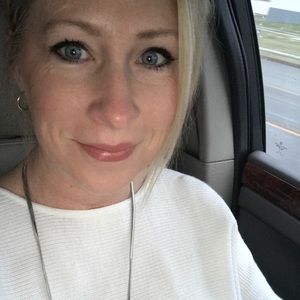 Meet your Posher, Carla